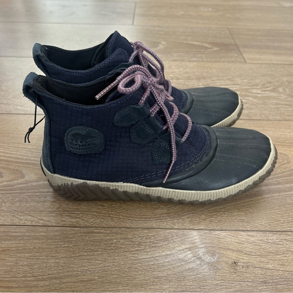 Sorel Out N About Women’s Size 8 Waterproof Leather Ankle Boots – Blue - Picture 4 of 9